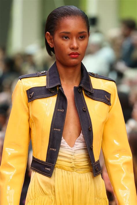 Burberry Spring 2015 Ready